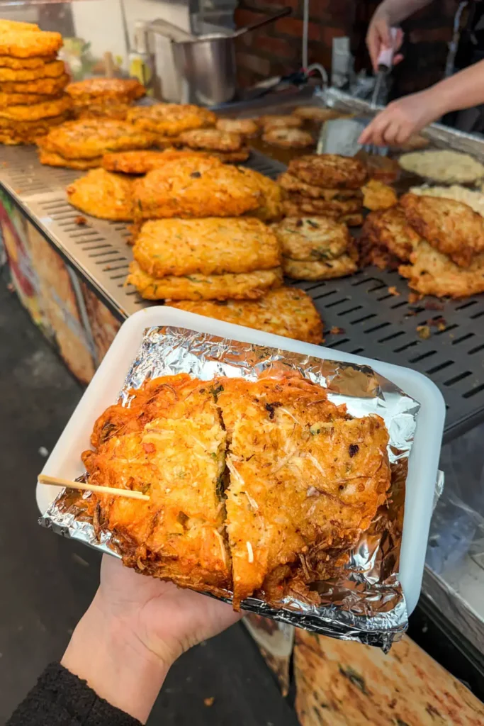 street food in Seoul: mung bean pancakes